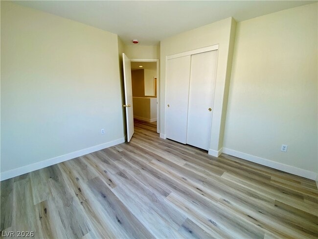 Building Photo - 6158 Dutch Windmill Ave