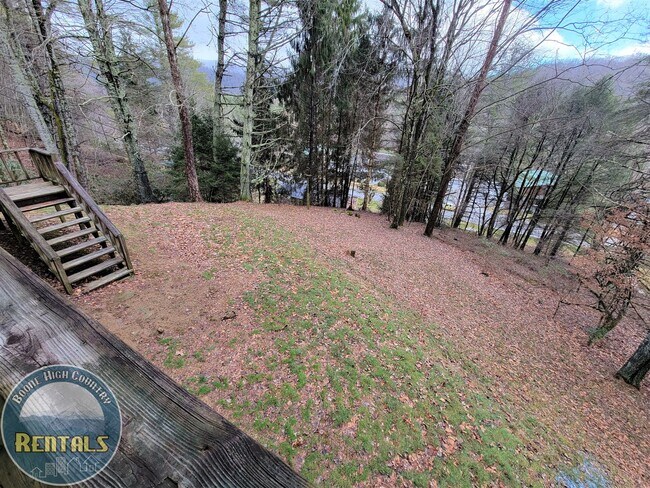 Building Photo - 316 Carl Giles Rd