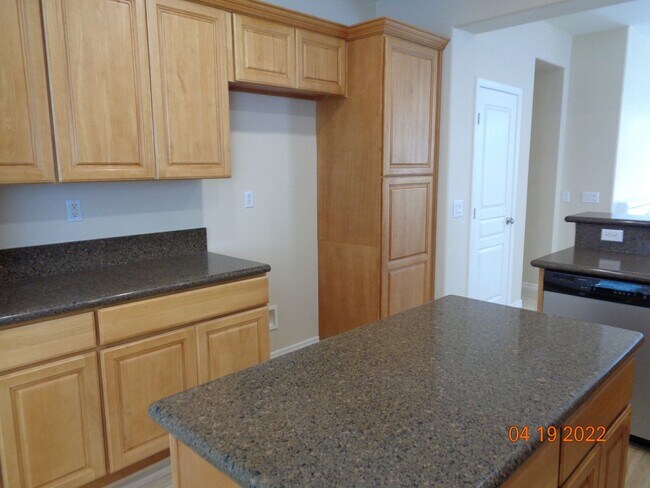 Building Photo - 3131 Perdot Ln