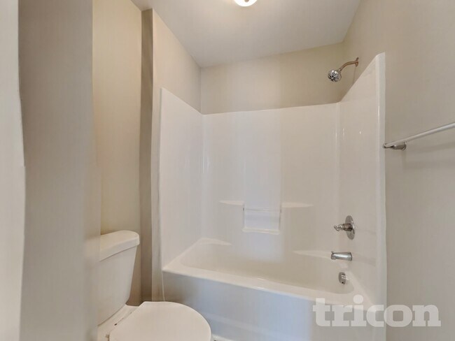 Building Photo - 282 Oxfordshire Dr