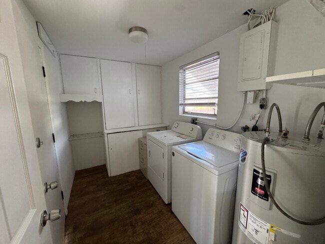 Building Photo - 678 NW 12th Terrace