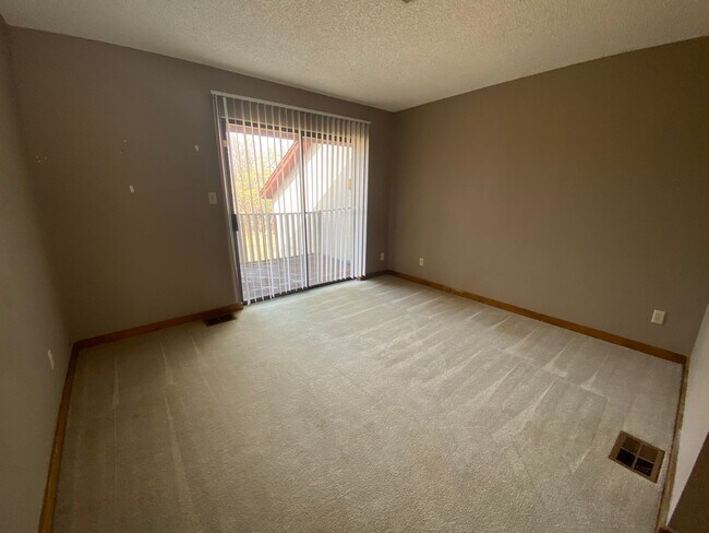 Building Photo - 143 PR 1509