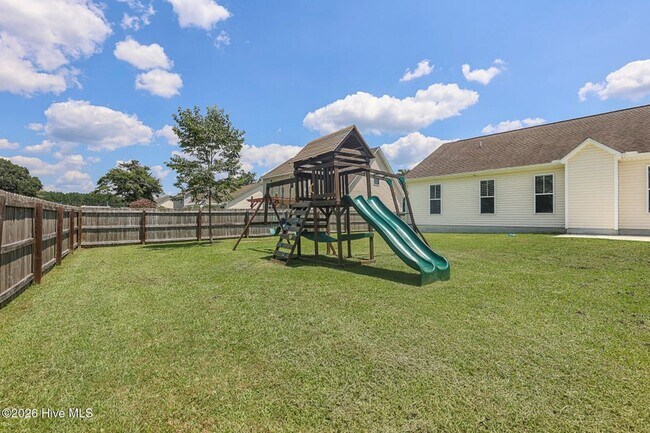 Building Photo - 223 Holly Grove Ct E