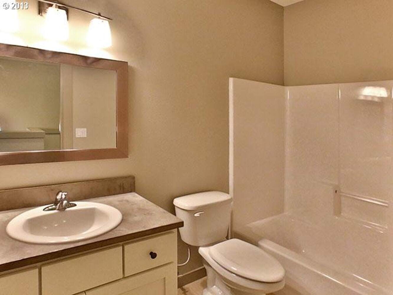 Building Photo - 6430 N Maryland Ave