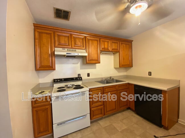 Building Photo - 262 Garden Cir