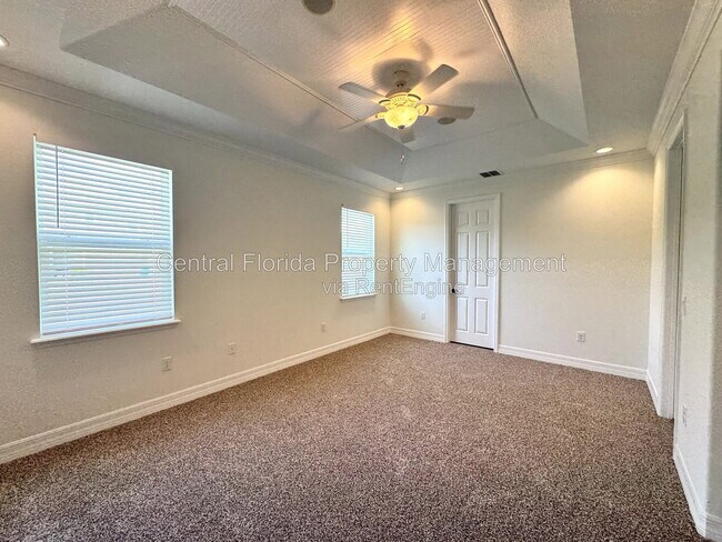 Building Photo - 8998 Fullerwood Ave