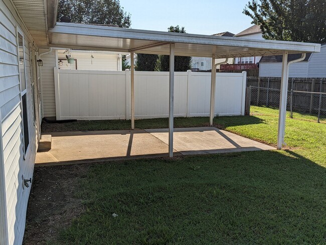 Building Photo - 1039 Stonemark Trl