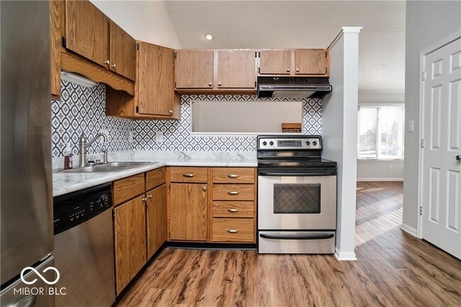 Building Photo - 802 Westridge N Dr