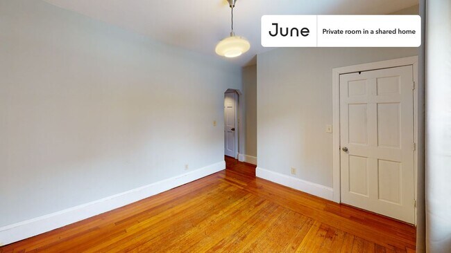 Building Photo - Room in Shared 4 bed/2 bath home