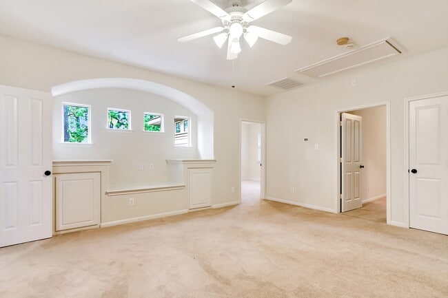 Building Photo - 31 Middle Gate Pl