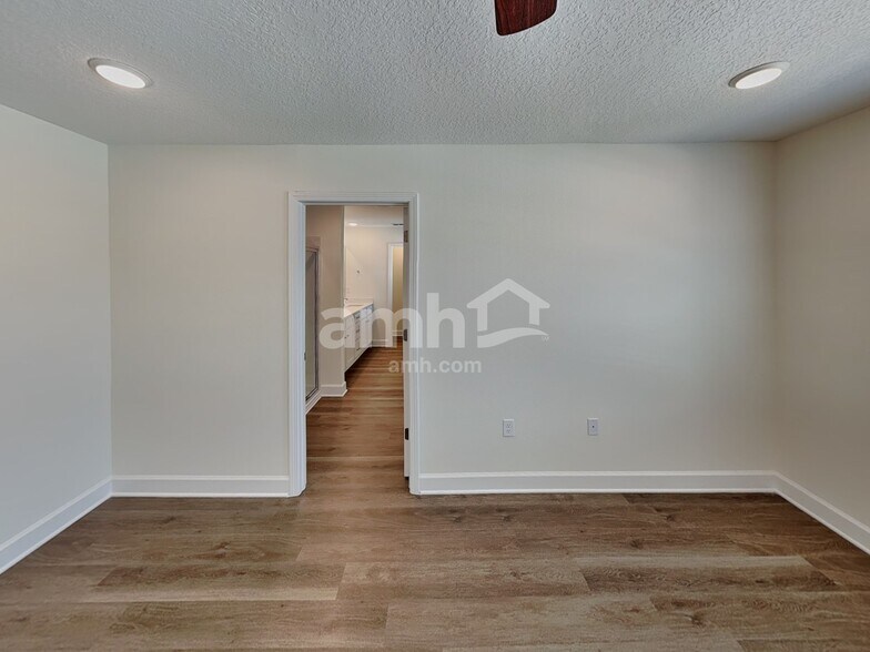 Building Photo - 2580 Spring Moss Ct