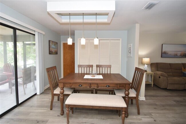 Building Photo - 18 Covington Ln