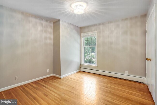Building Photo - 9801 Orchid Cir