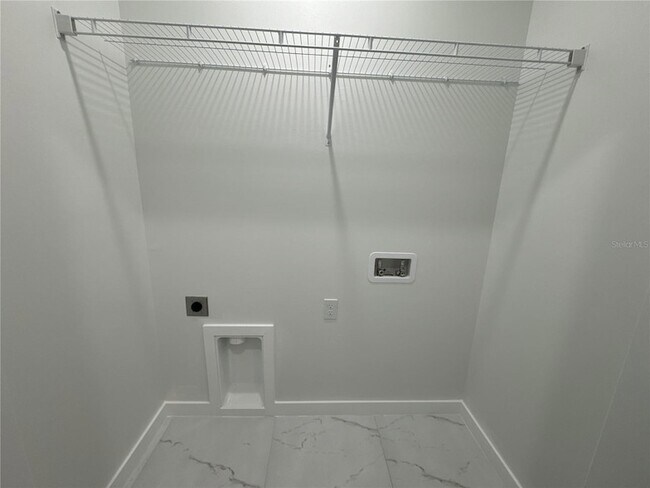 Building Photo - 1775 Glenway Ct
