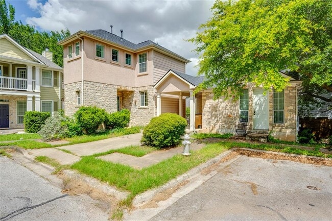 Building Photo - 1802 Village Oak Ct