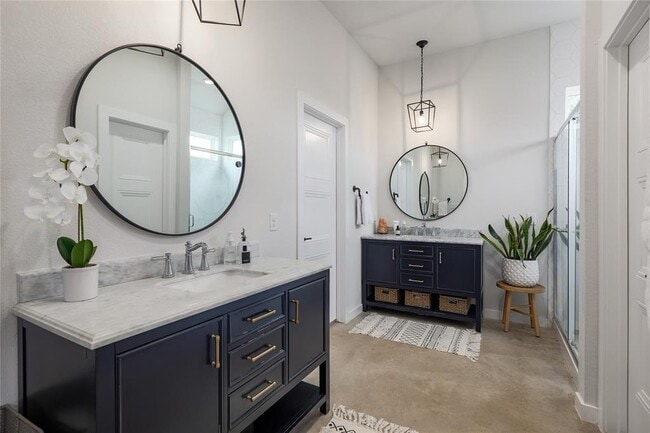 Building Photo - 22206 Briarcliff Dr