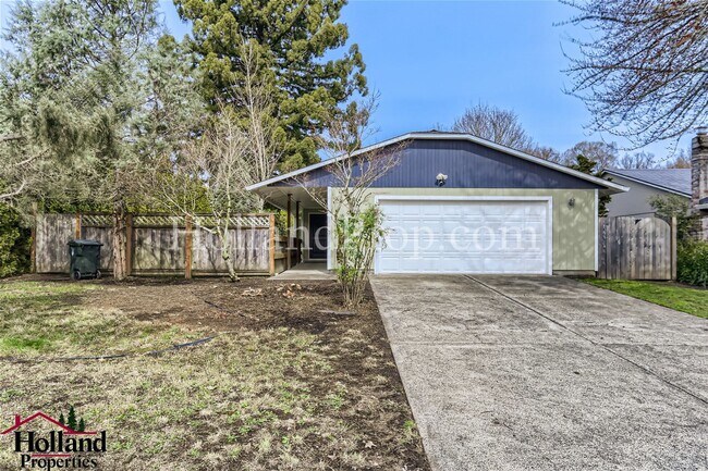 Primary Photo - Gorgeous 3 Bedroom Home with SwimSpa Avail...