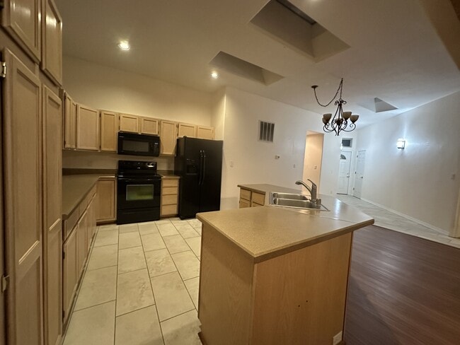 Building Photo - 7819 Storrie Pl NE