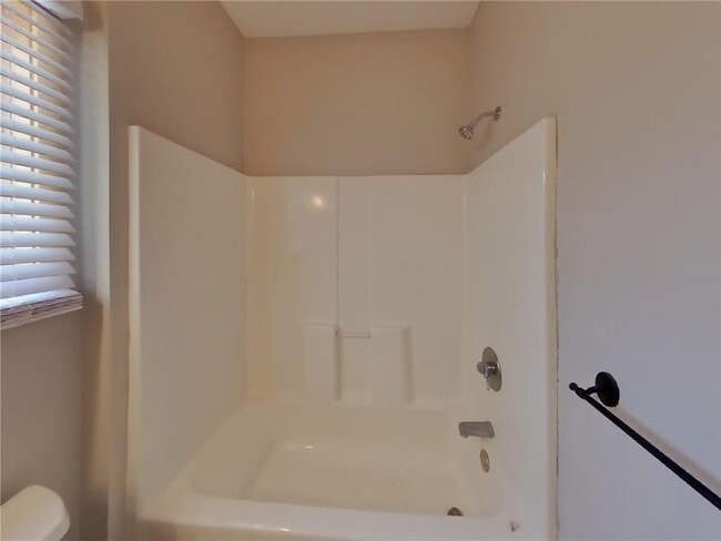 Building Photo - 633 Savanna Trail