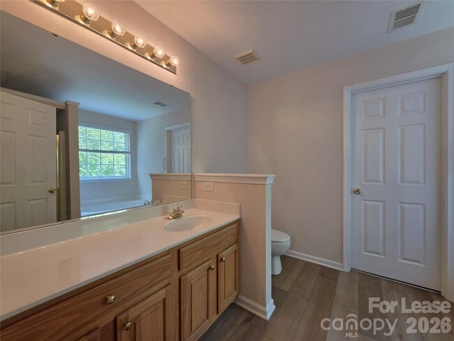 Building Photo - 4730 Willow Glen Rd