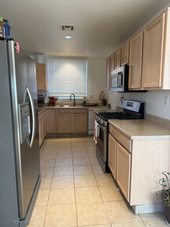 Building Photo - Dual Family Living - Horse Property - In Law Quarters