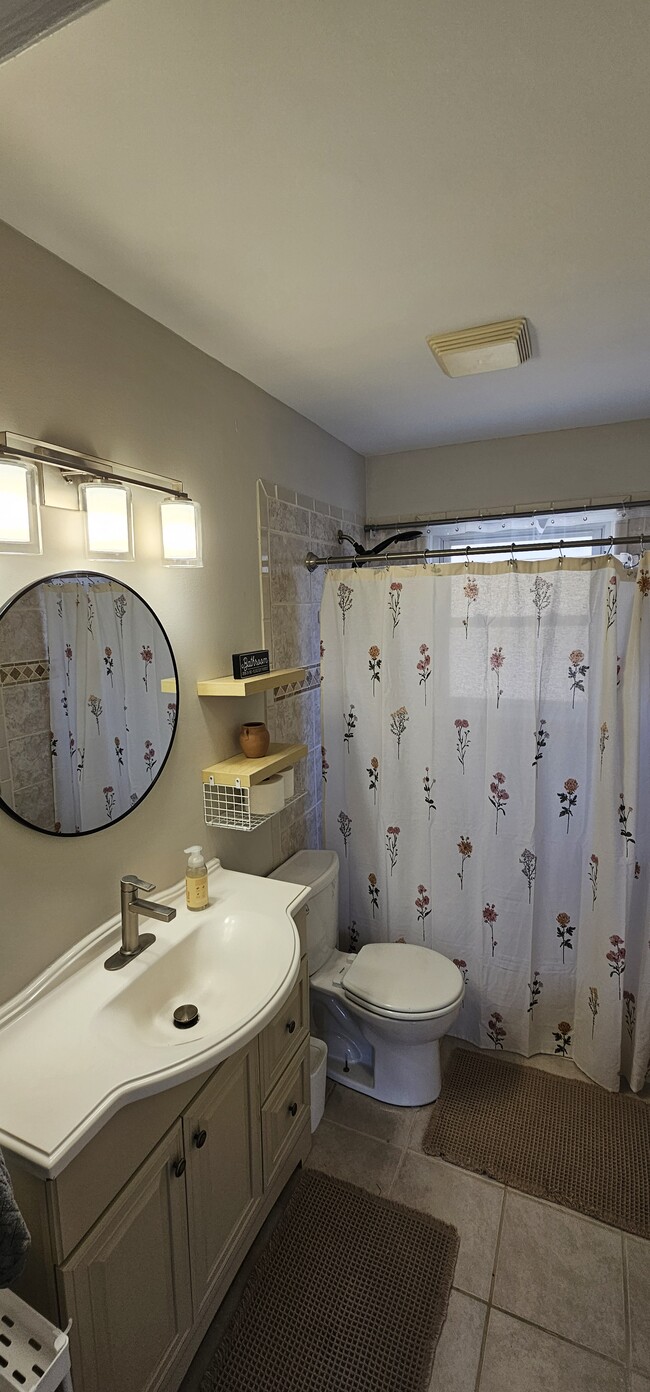 Building Photo - 2604 Tamm Ave