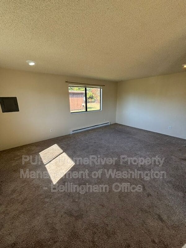 Building Photo - 5084-5086 LaBounty Drive
