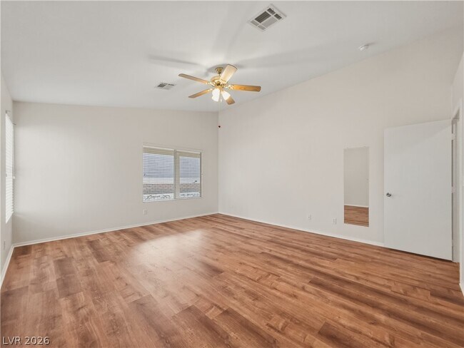 Building Photo - 1037 Blue Lantern Dr