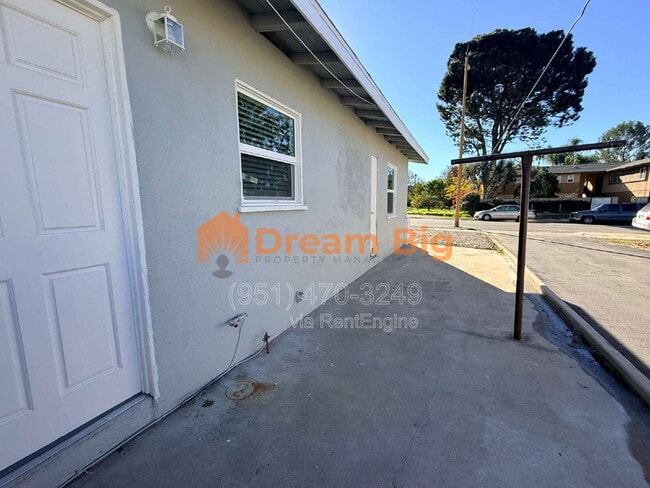 Building Photo - 1365 Stillman Ave