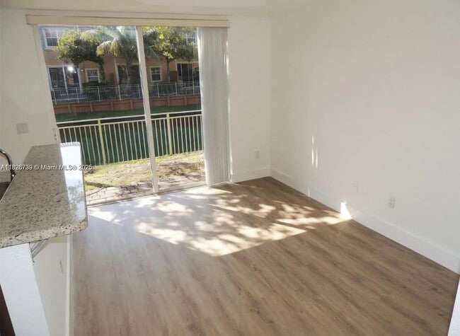 Building Photo - 4931 N Harbor Isles Dr