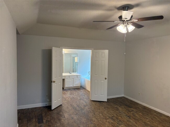 Building Photo - 9327 Cabin Creek Dr