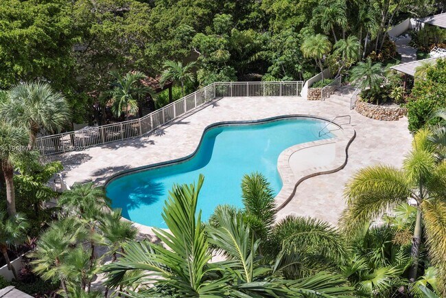 Building Photo - 1000 NE Quayside Terrace