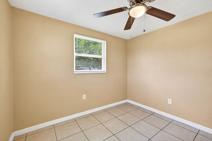 Building Photo - 2146 Ranchita Trail