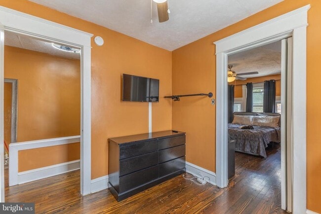 Building Photo - 511 Garfield Ave