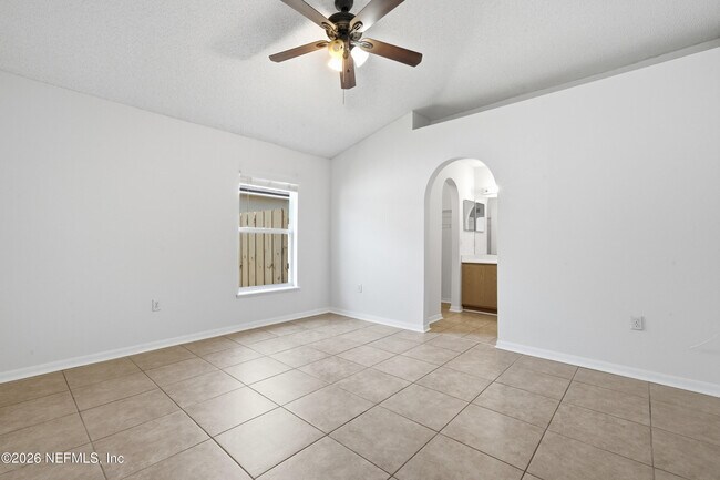 Building Photo - 8451 Oak Crossing Dr W