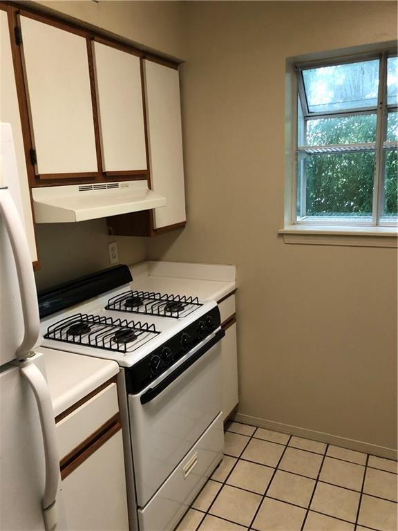 Building Photo - 609 W Adams St