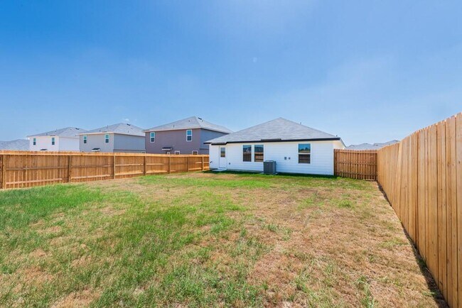 Building Photo - 2115 Windflower Ln
