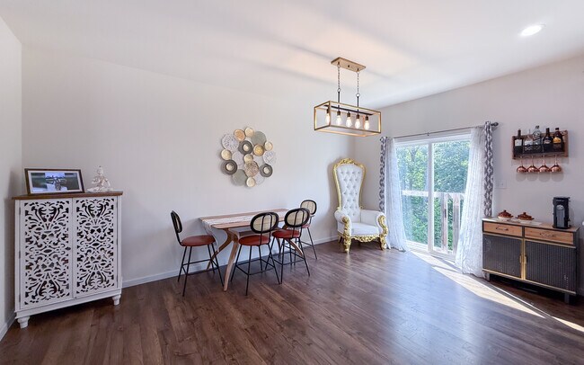 Building Photo - 161 Brookview Way Dr