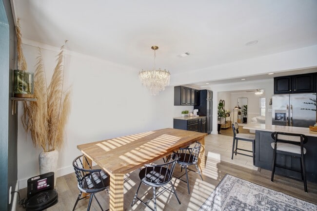 Building Photo - 1024 Juniper Ave