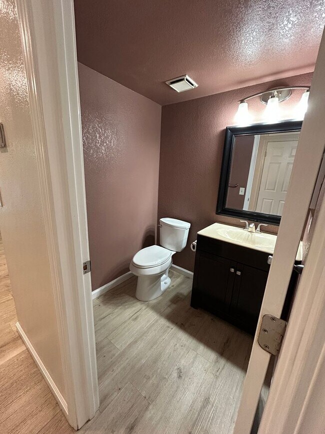 Building Photo - REDUCED!!!