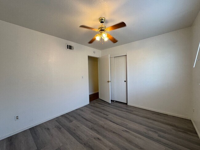 Building Photo - Four Bed, Two Bath Home In North Stockton