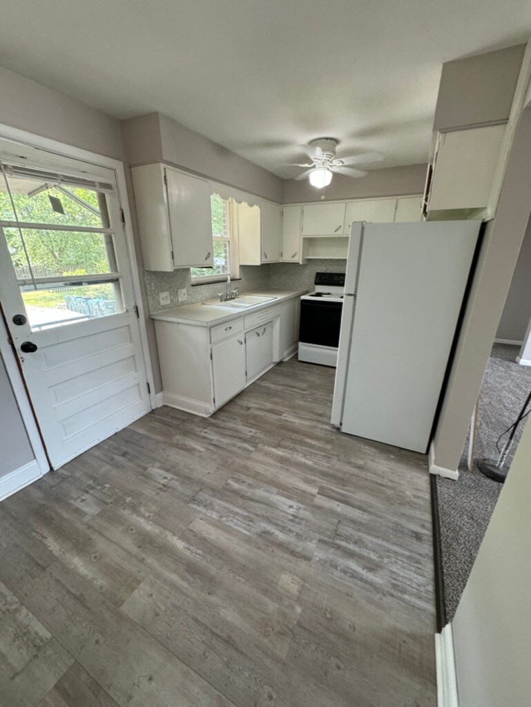 Building Photo - 600 Graham Rd