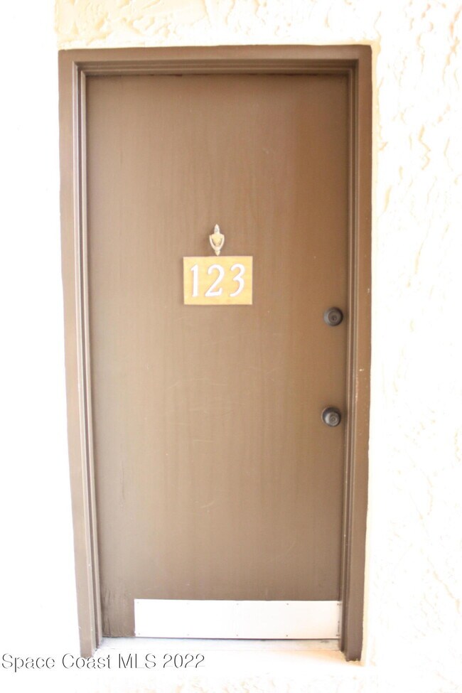 Building Photo - 123 San Paulo Cir