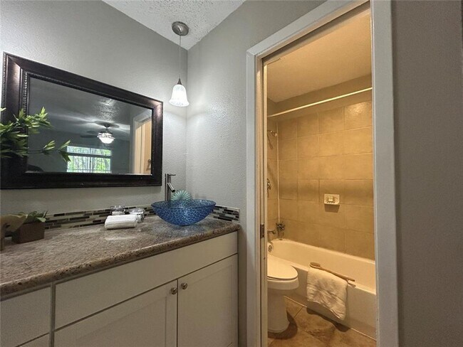 Building Photo - 6505 Arnold Dr