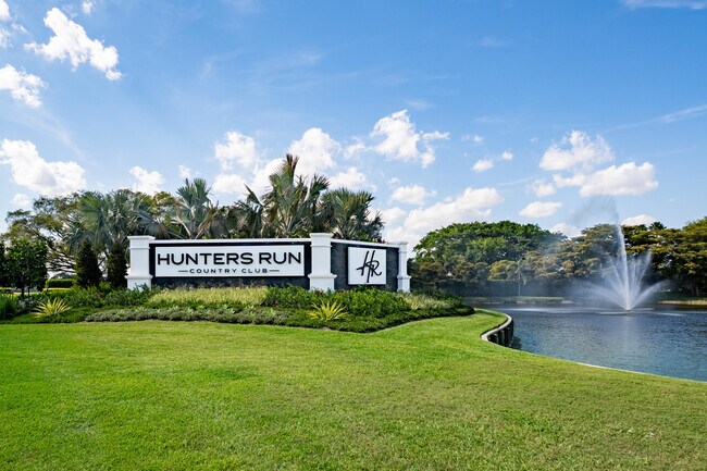 Building Photo - 5 Westgate Ln