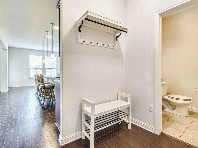 Building Photo - Beautiful 3/BR 2.5/BA Rental with Spacious...