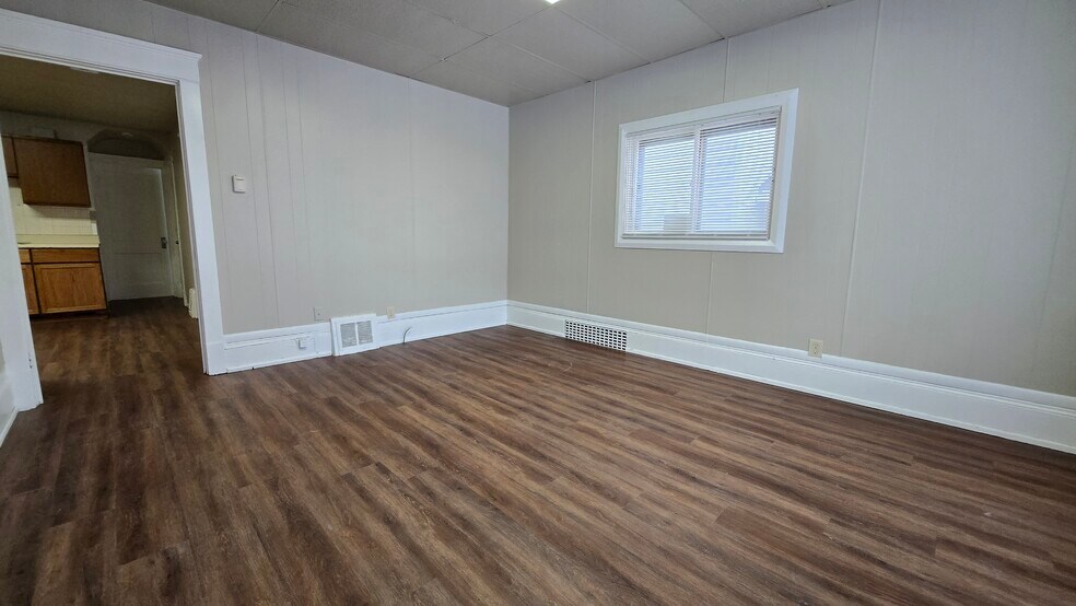 Building Photo - 3935 N 13th St