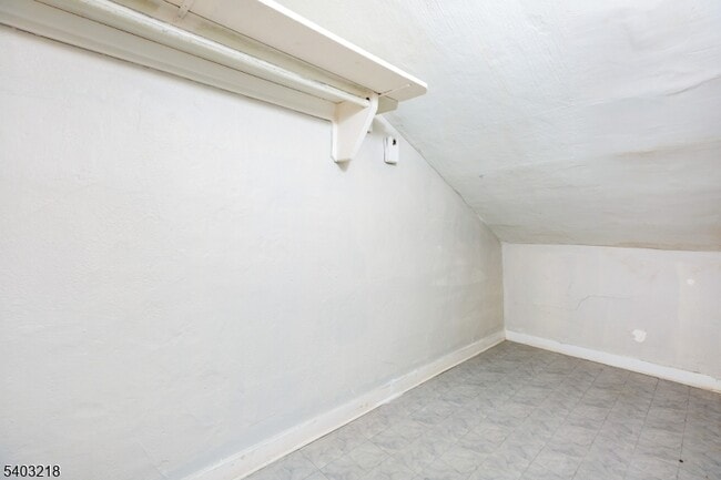 Building Photo - 26 Van Ness Terrace