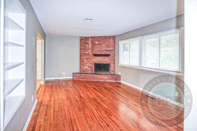 Building Photo - Spacious 4 Bedroom 2.5 Bath Family Home!