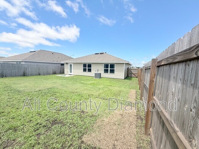 Building Photo - 5116 Sienna Dr